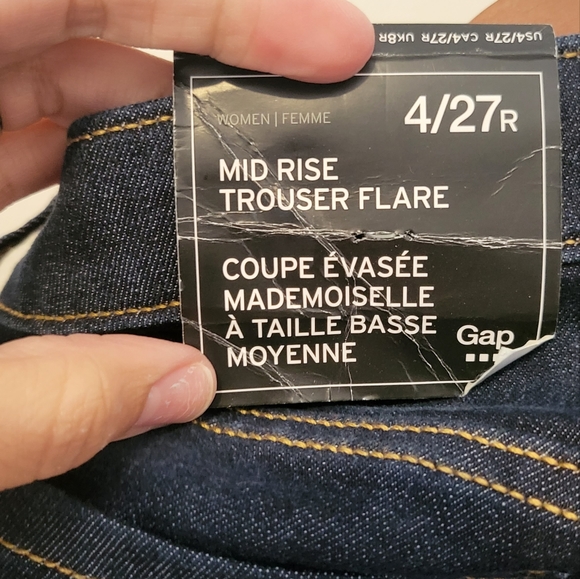 NWT GAP dark denim flares - Picture 2 of 4
